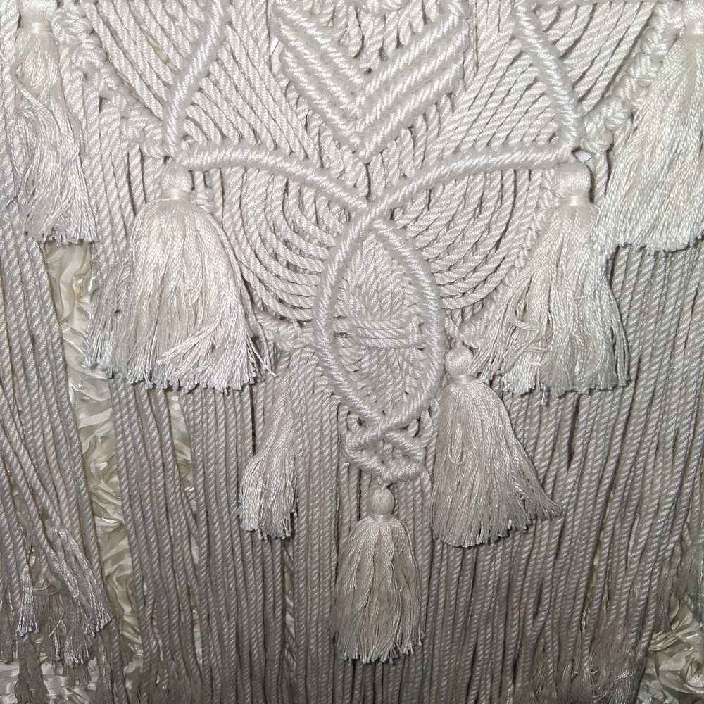 Elegant Gray Macrame Wall Hanging - Picture 5 of 5